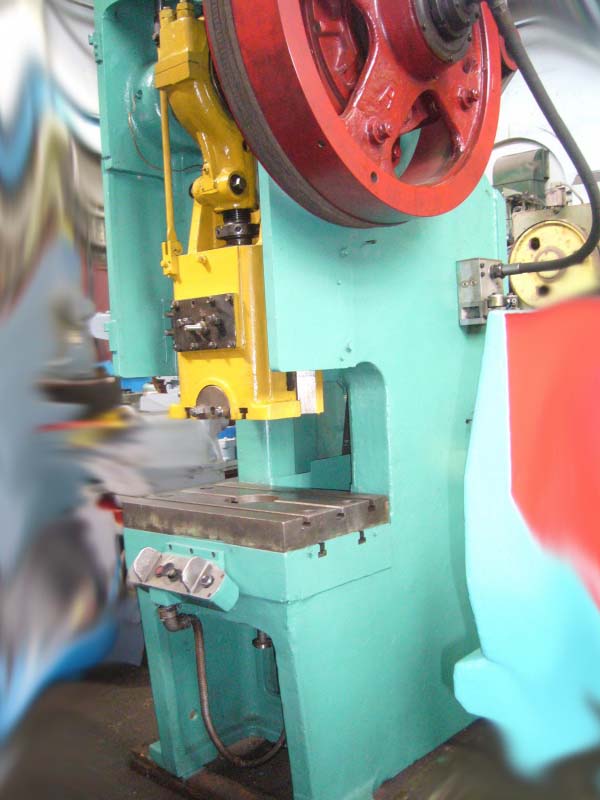 КД2328 Загальний вигляд  кривошипного открытого наклоняемого пресса